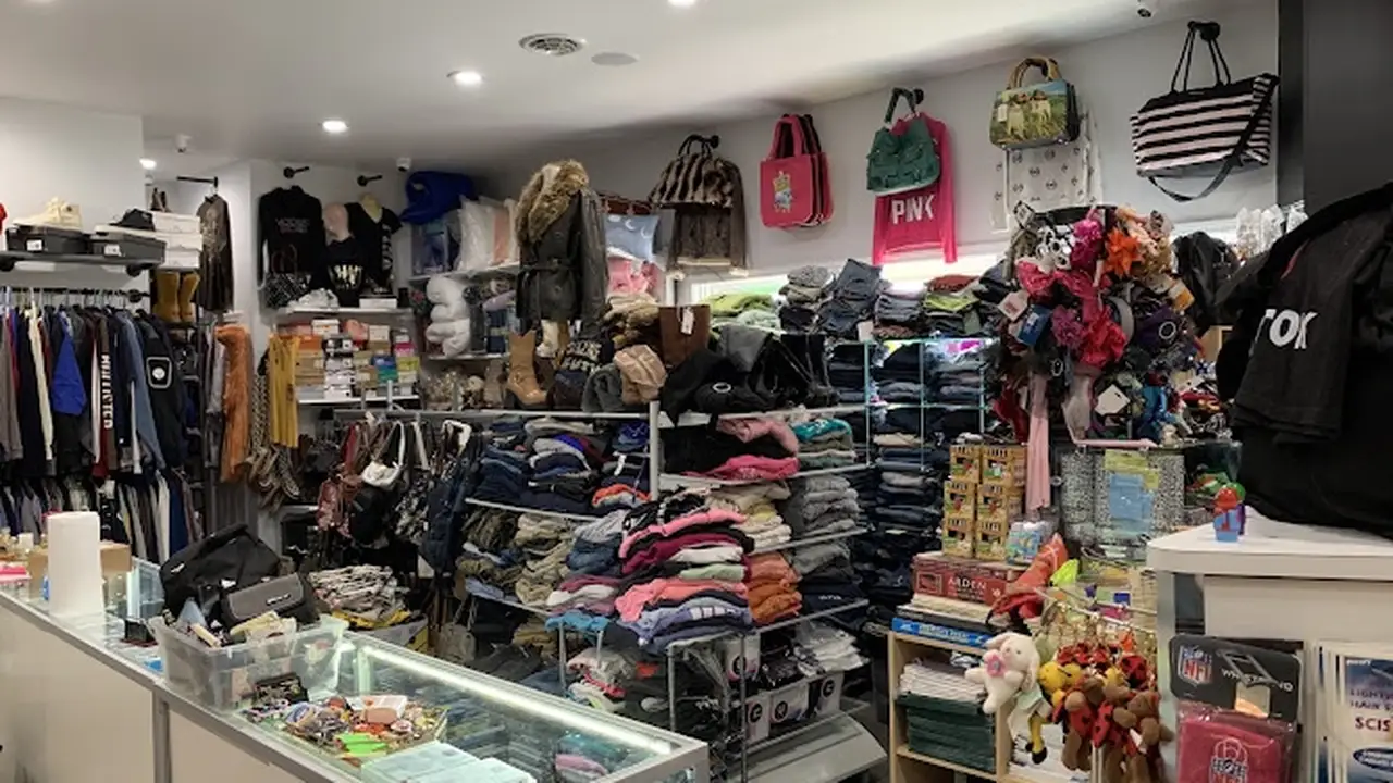 Consignment store in Altoona, Pennsylvania: Trading Post