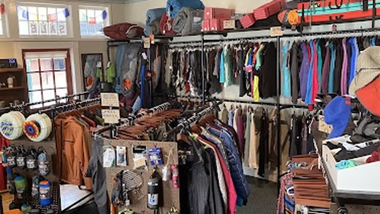 Consignment store in Richmond, Virginia: Trail Hut Gear Exchange