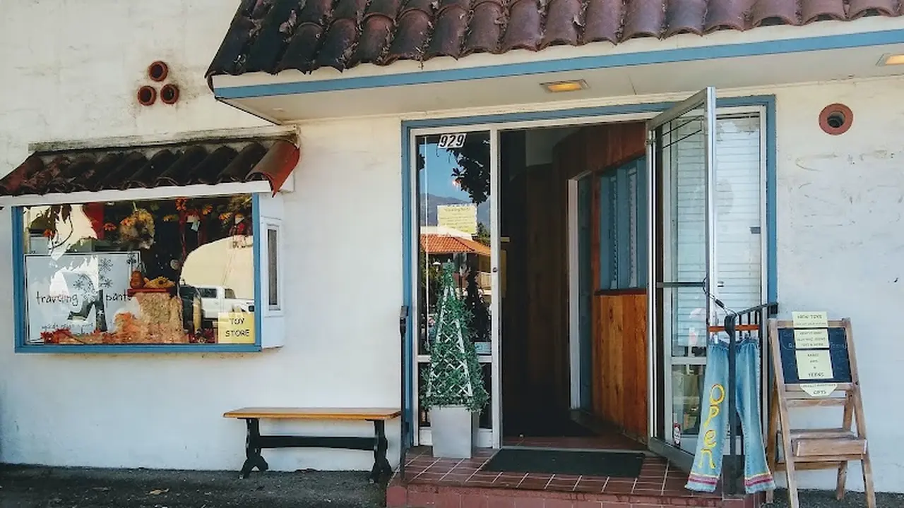 Consignment store in Carpinteria, California: Traveling Pants