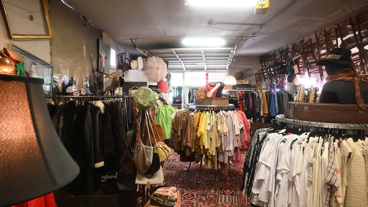 Consignment store in Charlotte, North Carolina: Treasure Chest