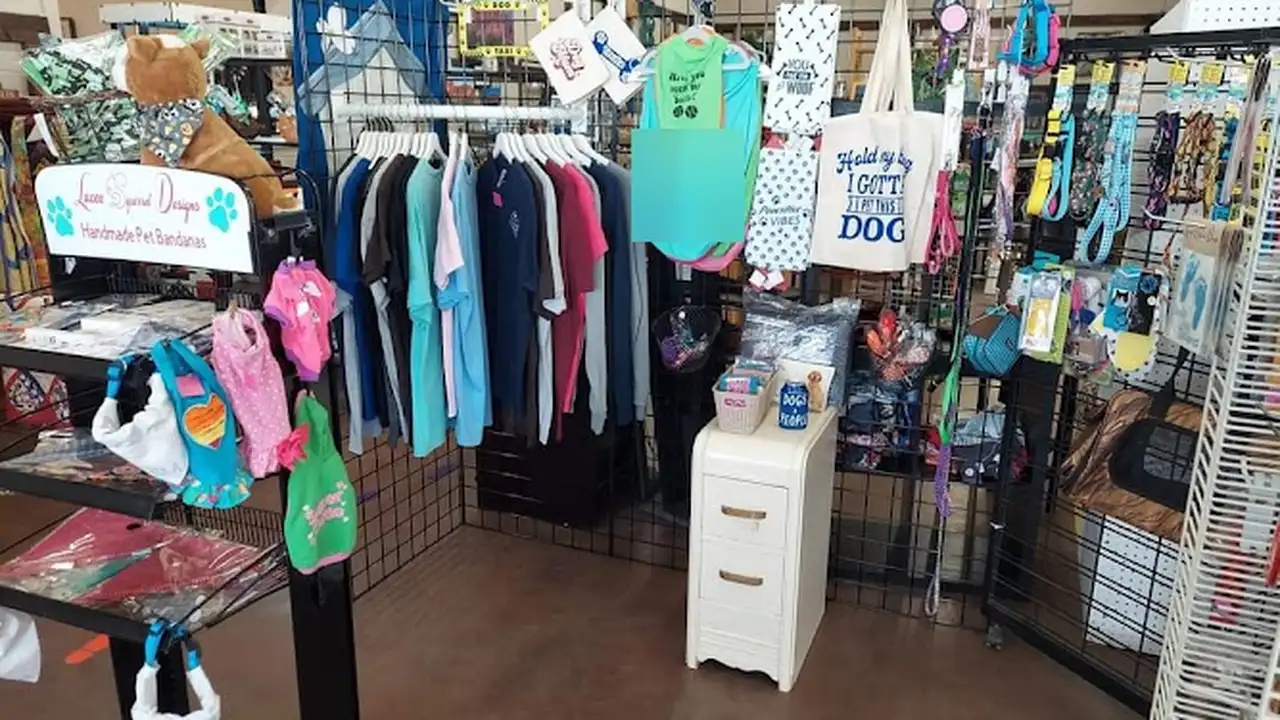Consignment store in Apache Junction, Arizona: TreasureBoxTwo