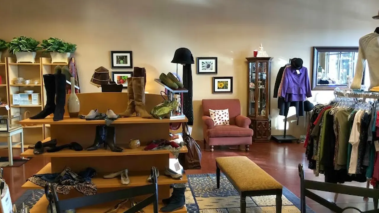 Consignment store in Lafayette, Colorado: Treasures Upscale Consignment