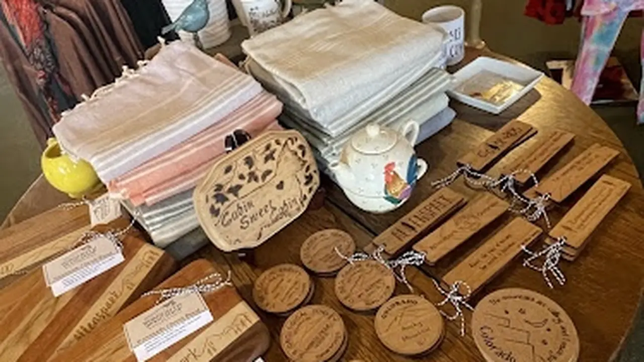 Consignment store in Allenspark, Colorado: Tree Huggers Trading Company