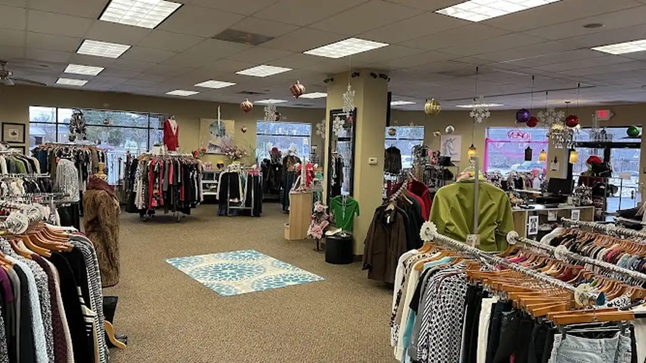 Consignment store in Shelby Township, Michigan: Trouve Boutique Resale