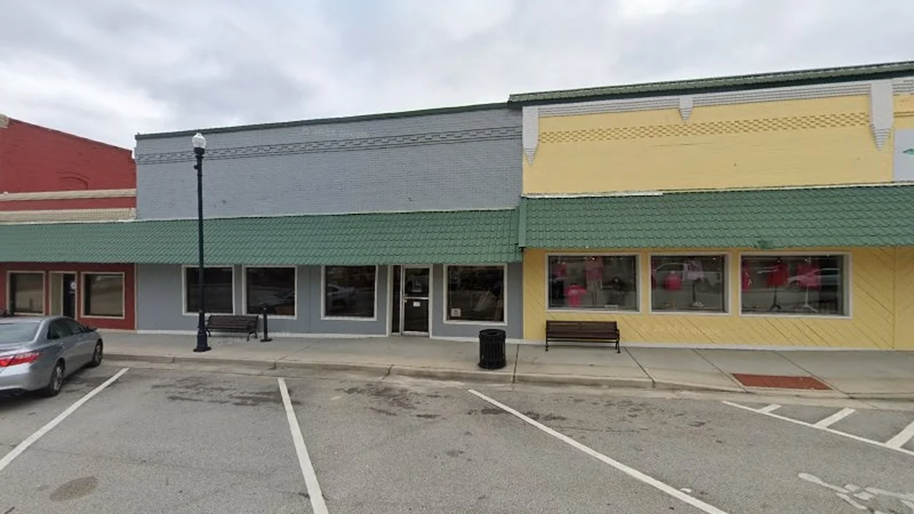 Consignment store in Mt Vernon, Georgia: True Blue Market