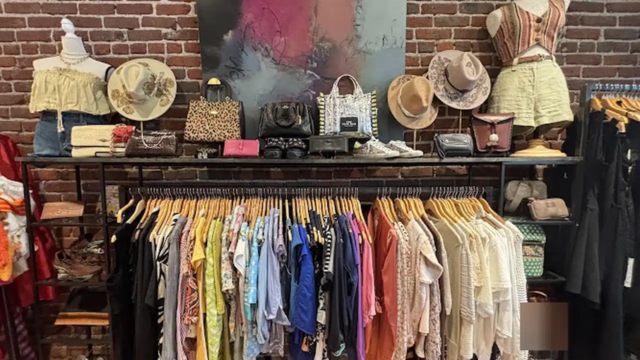 Consignment store in Littleton, Colorado: True Find Boutique