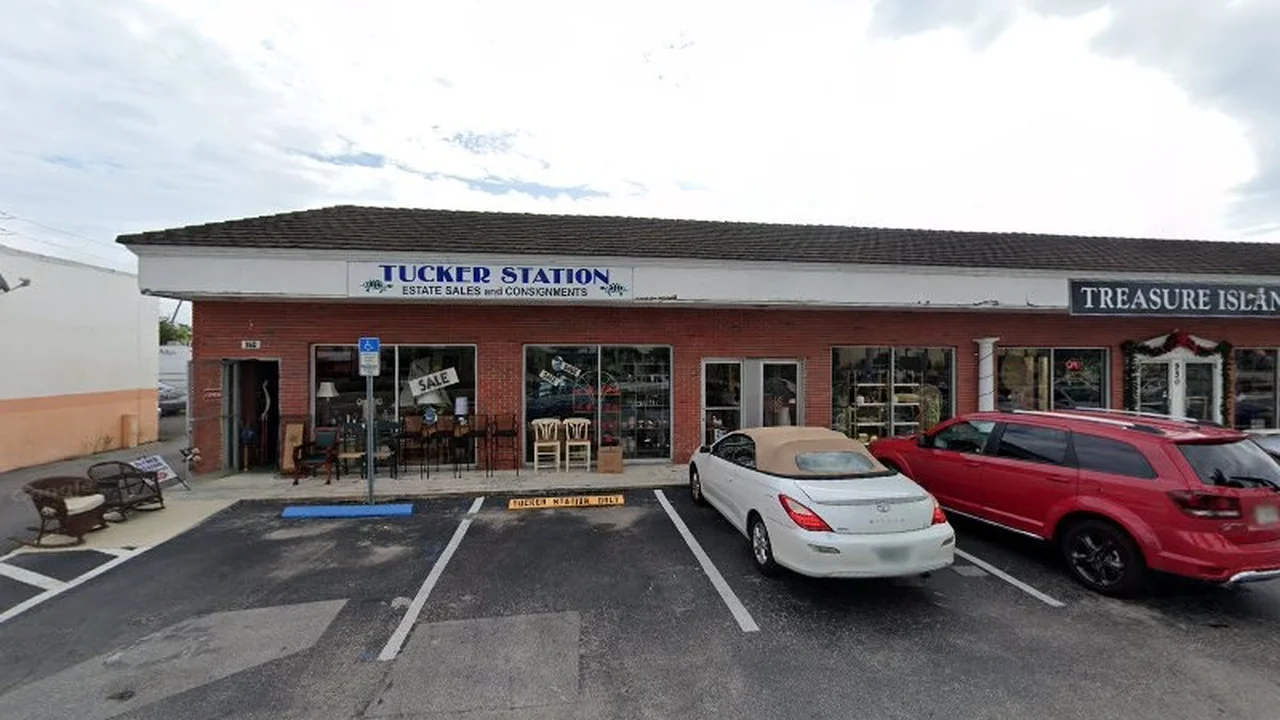 Consignment store in Naples, Florida: Tucker Station
