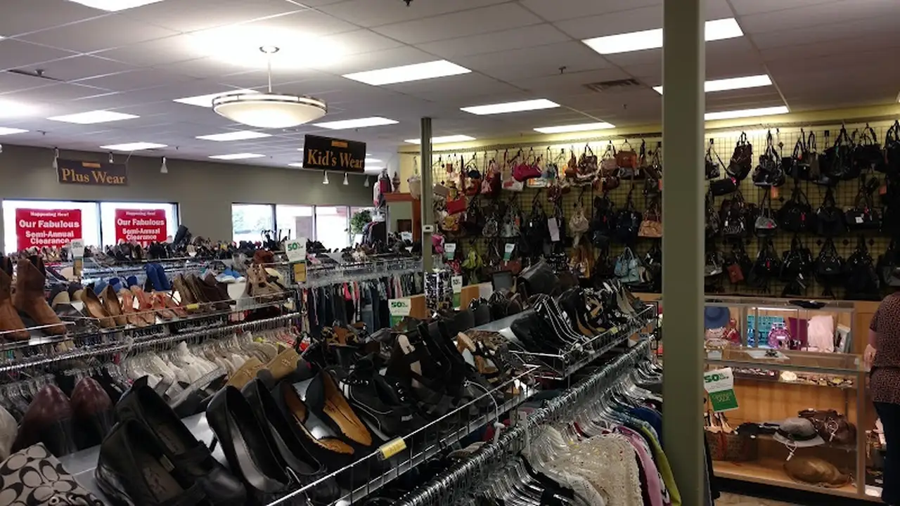 Consignment store in Burnsville, Minnesota: Turn Style Consignment