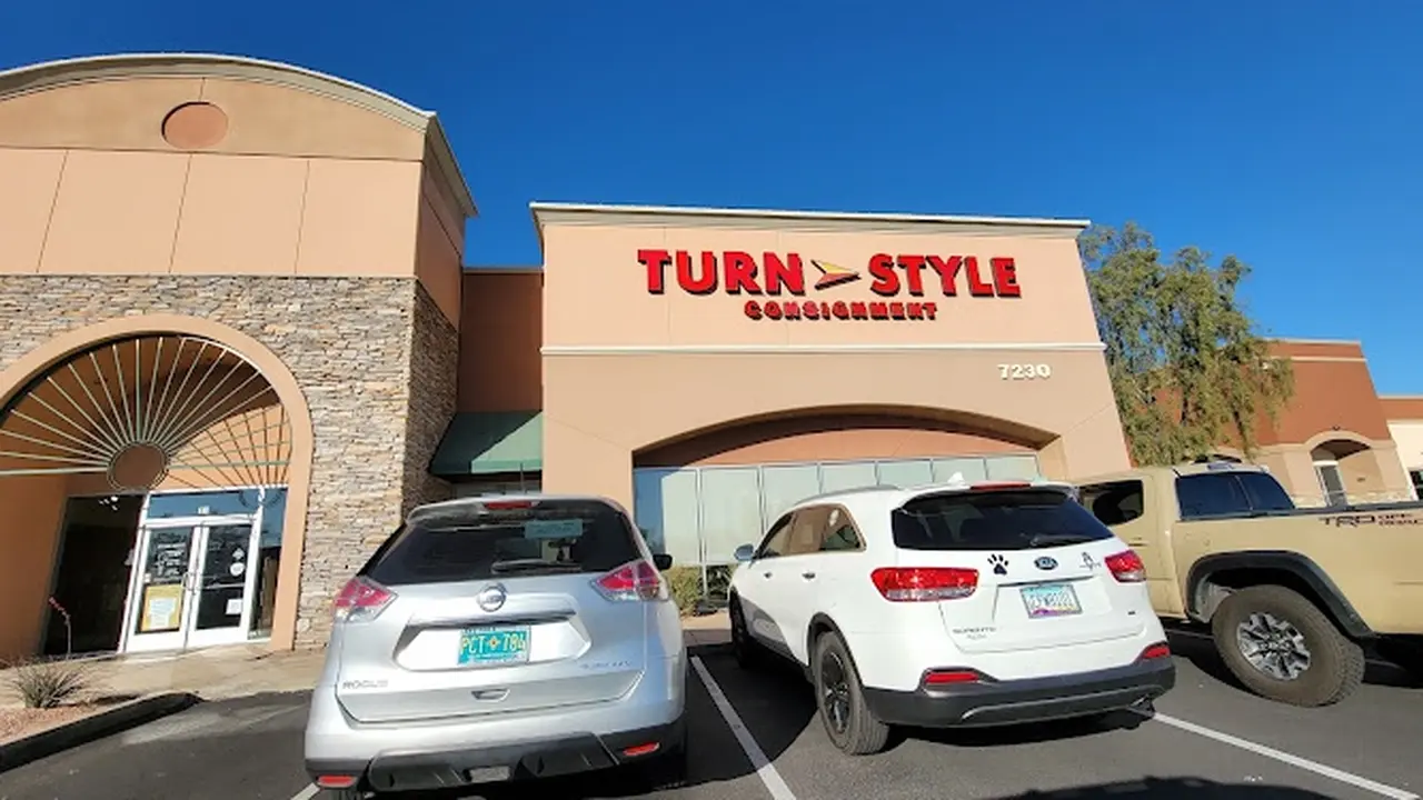 Consignment store in Chandler, Arizona: Turn Style Consignment