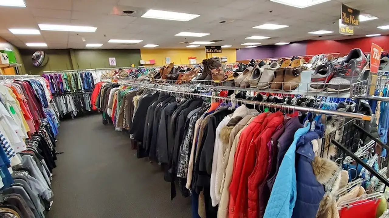 Consignment store in Eden Prairie, Minnesota: Turn Style Consignment