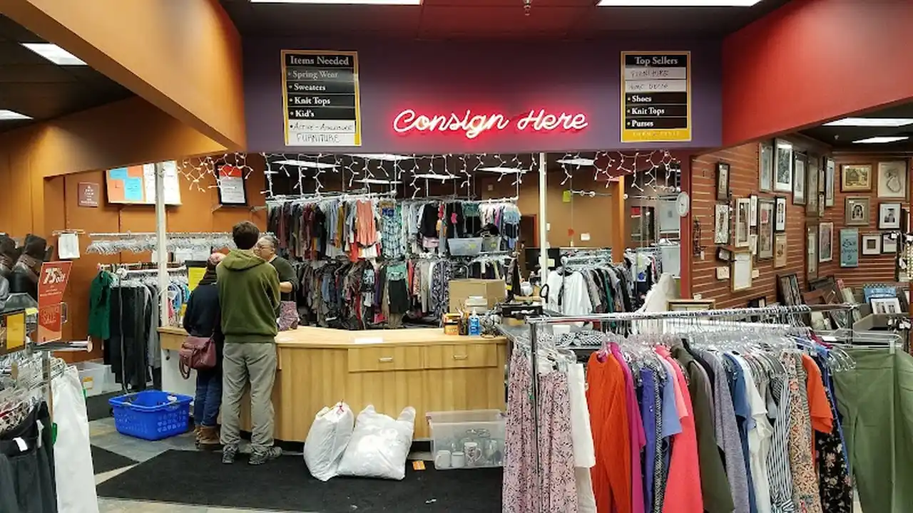 Consignment store in Richfield, Minnesota: Turn Style Consignment