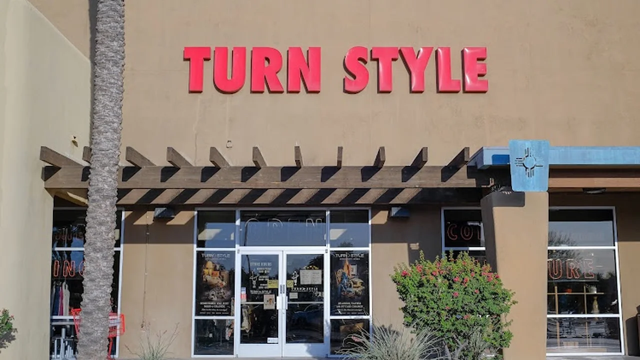 Consignment store in Tempe, Arizona: Turn Style Consignment