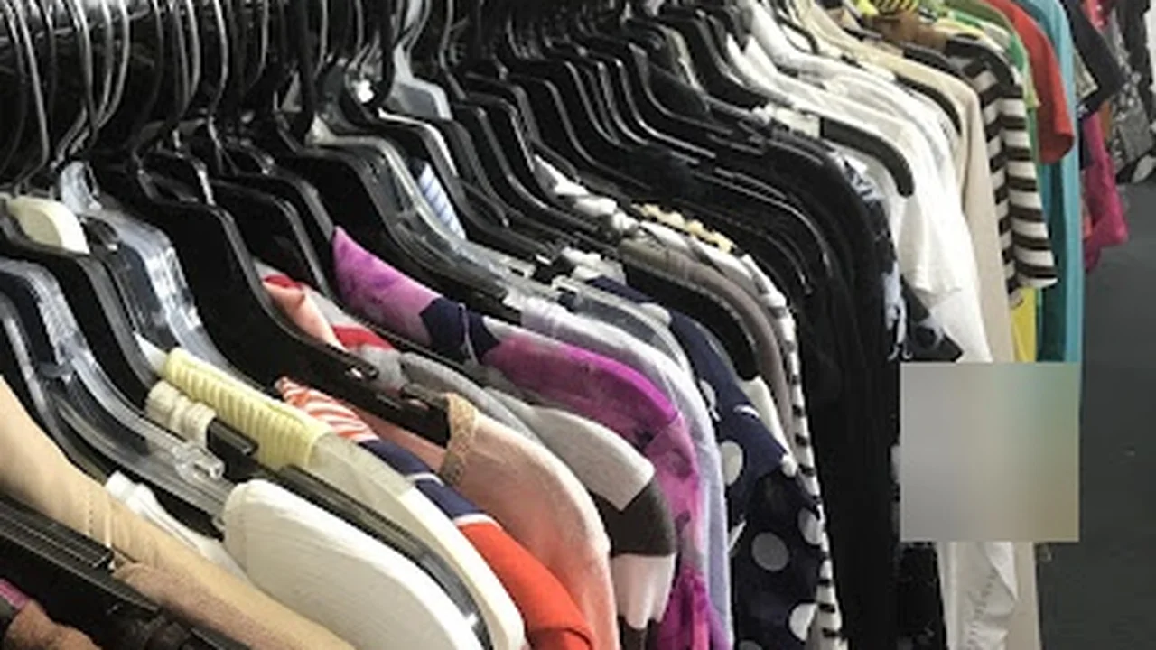 Consignment store in Louisville, Kentucky: Twice As Nice Housewares & Clothing Shop