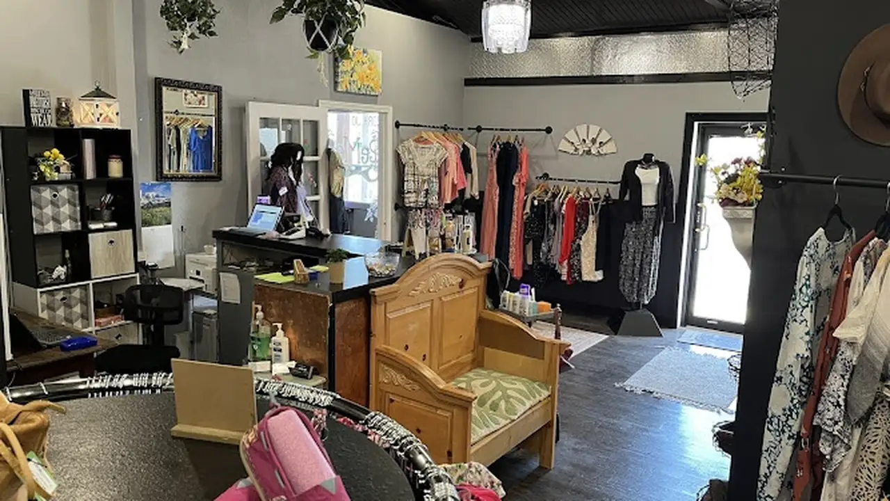 Consignment store in Bolivar, Missouri: Twice is Nice of Bolivar