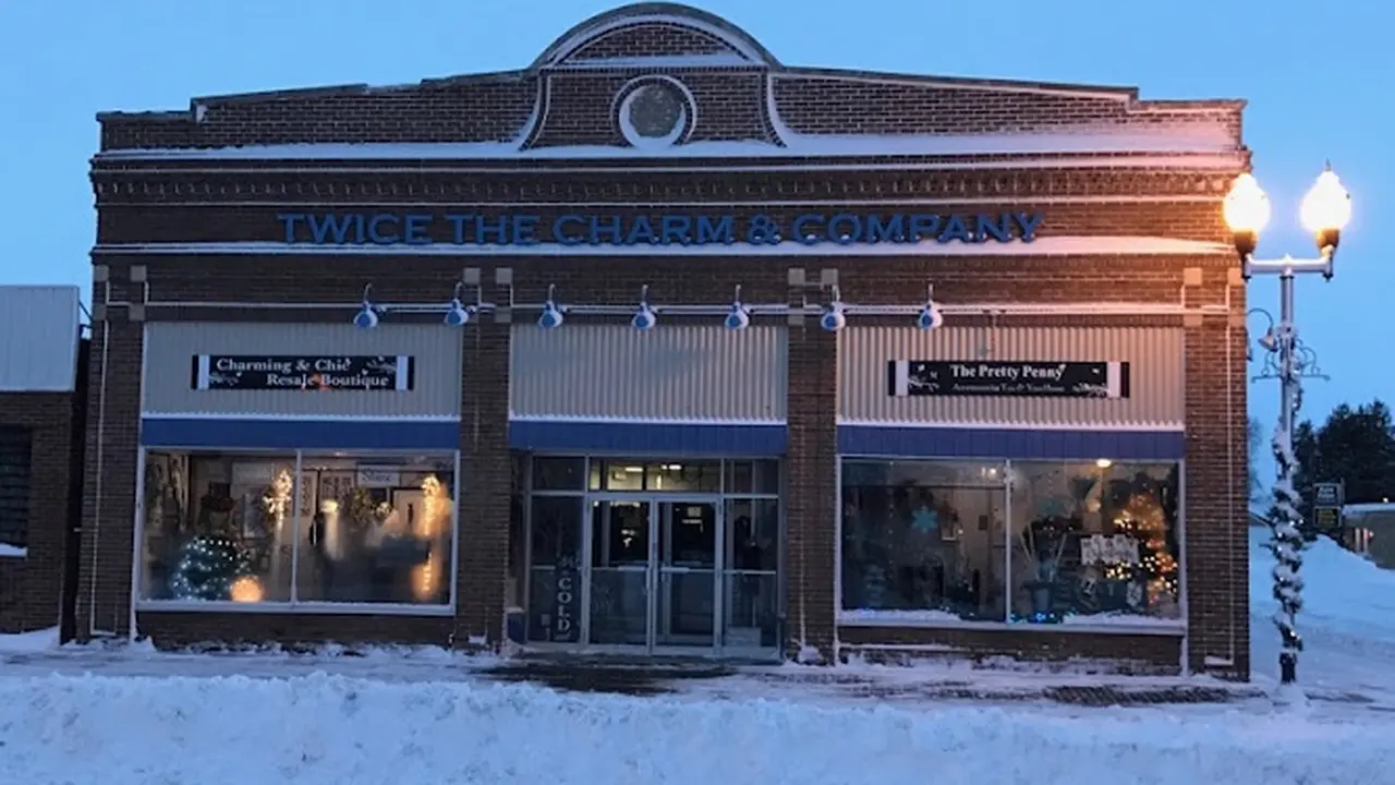 Consignment store in Roseau, Minnesota: Twice the Charm