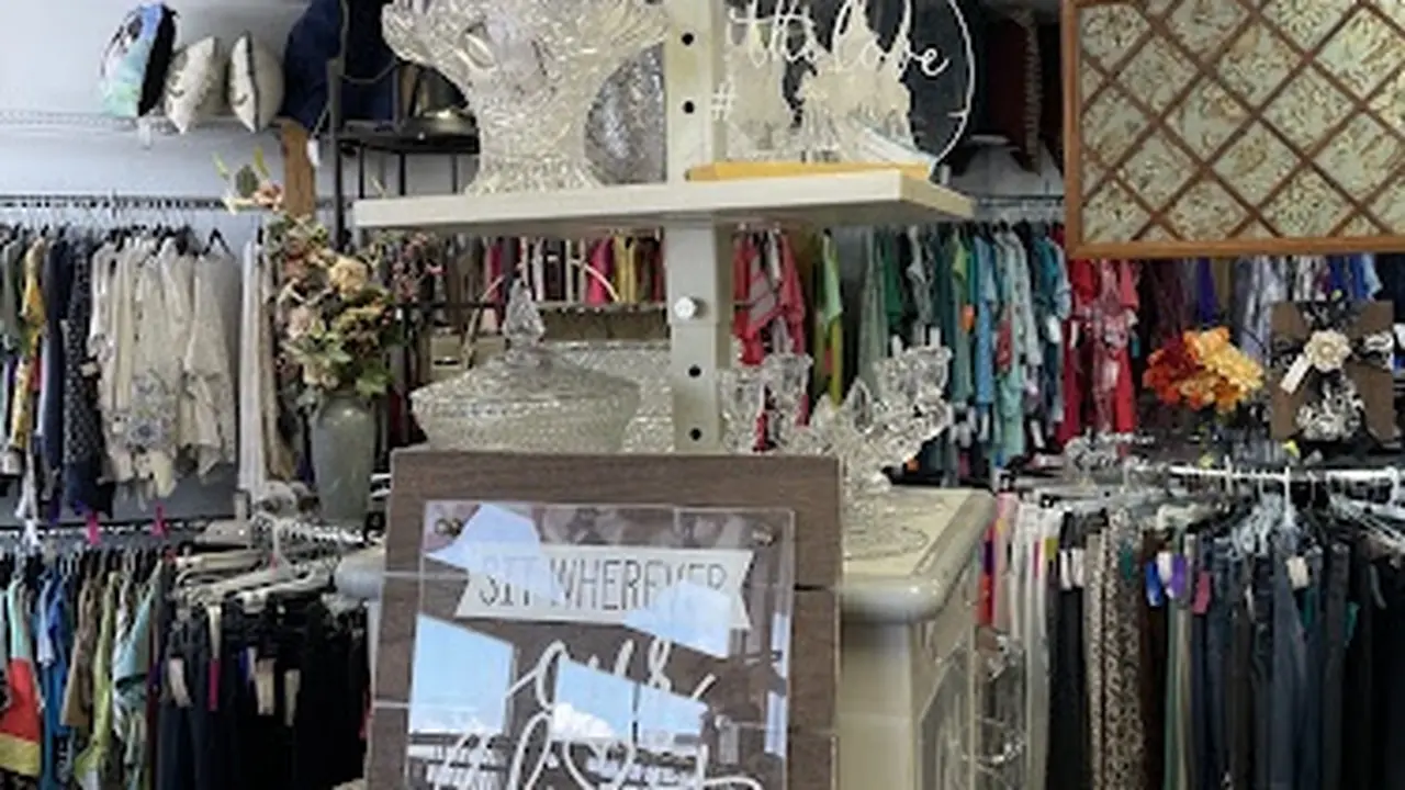 Consignment store in Temple, Texas: Twice Upon A Clothesline