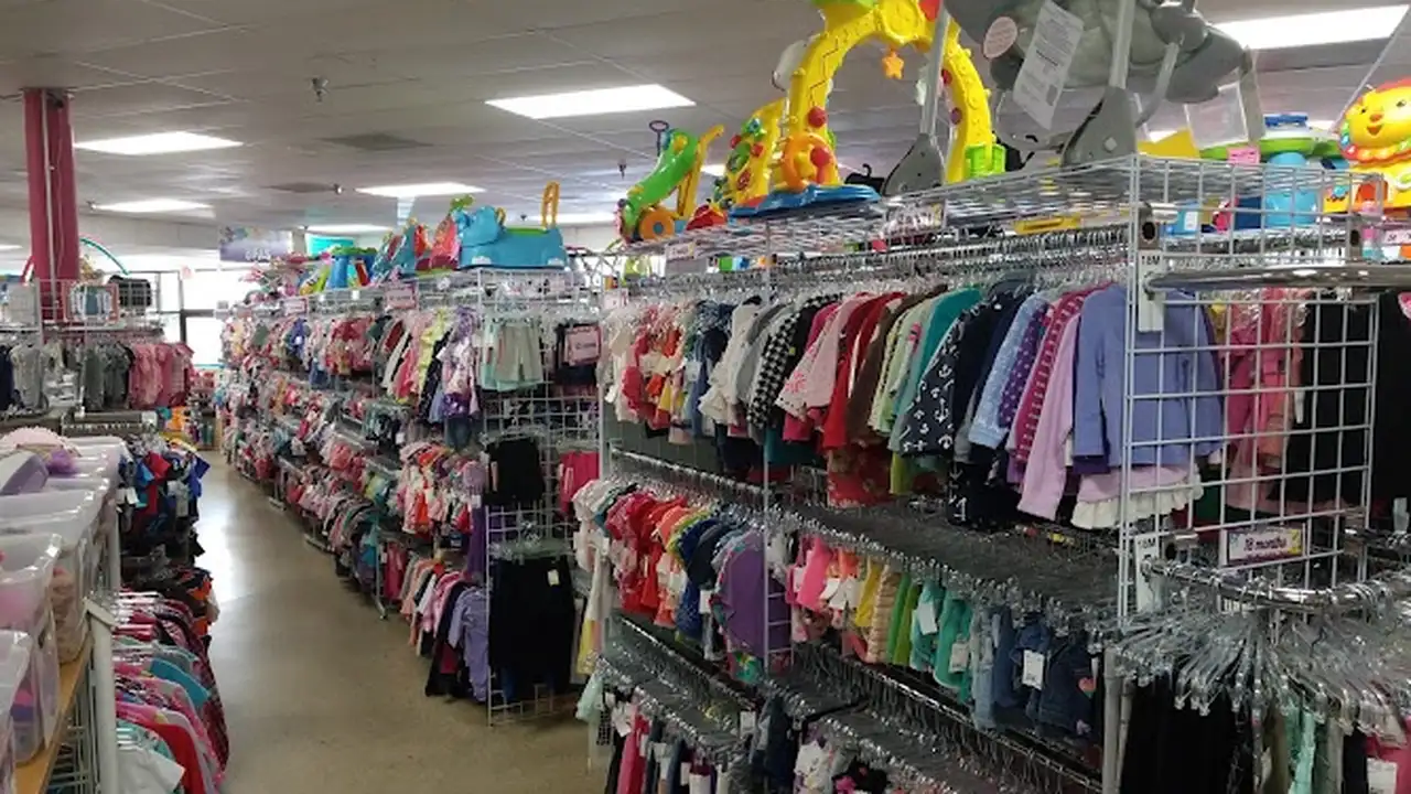 Consignment store in Visalia, California: Twice Upon A Time