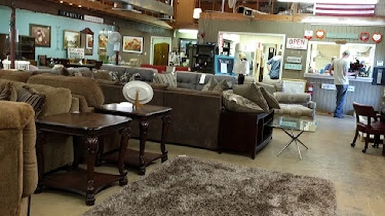 Consignment store in Tyler, Texas: Tyler Consignment Warehouse