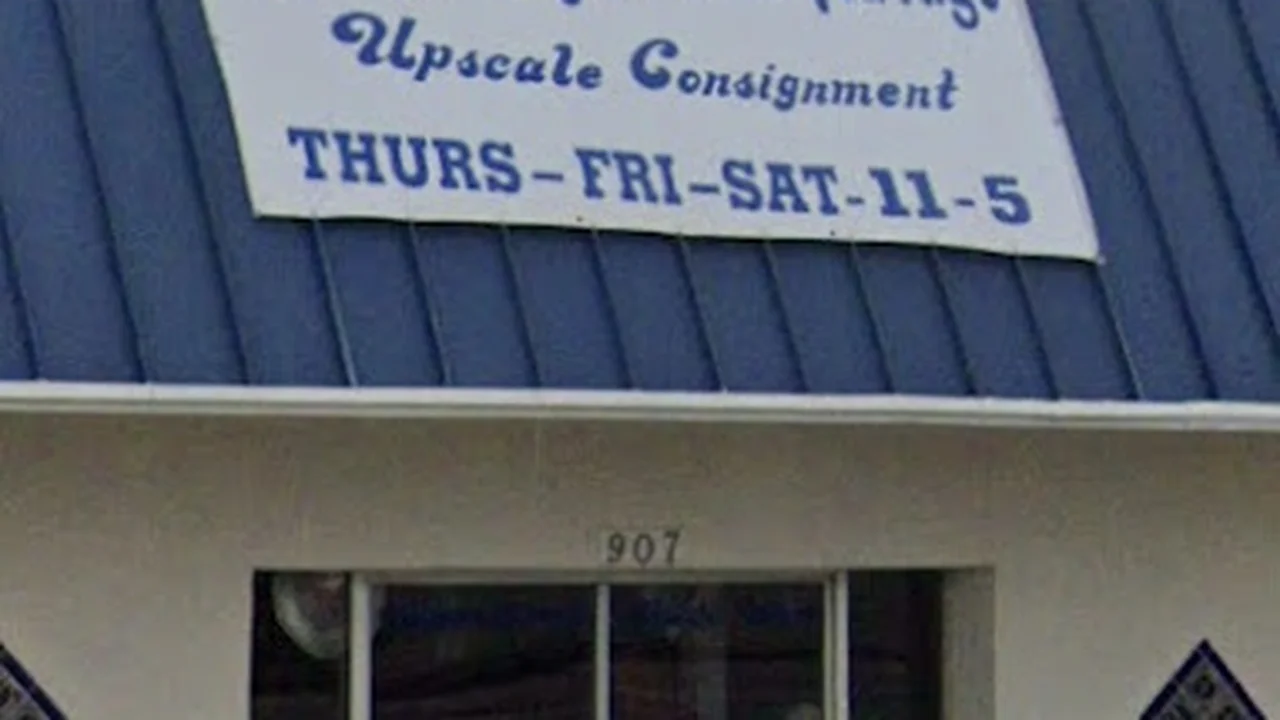 Consignment store in Weslaco, Texas: Upscale Consignments