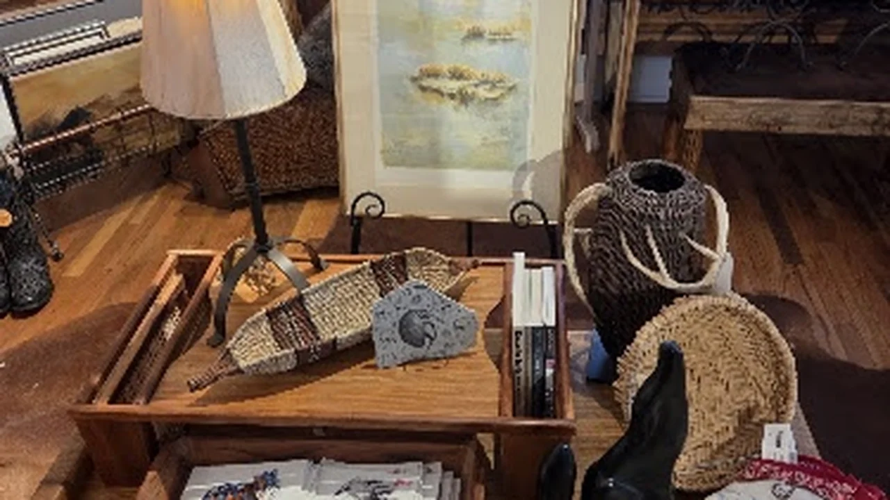Consignment store in Santa Fe, New Mexico: Urban Find Consign