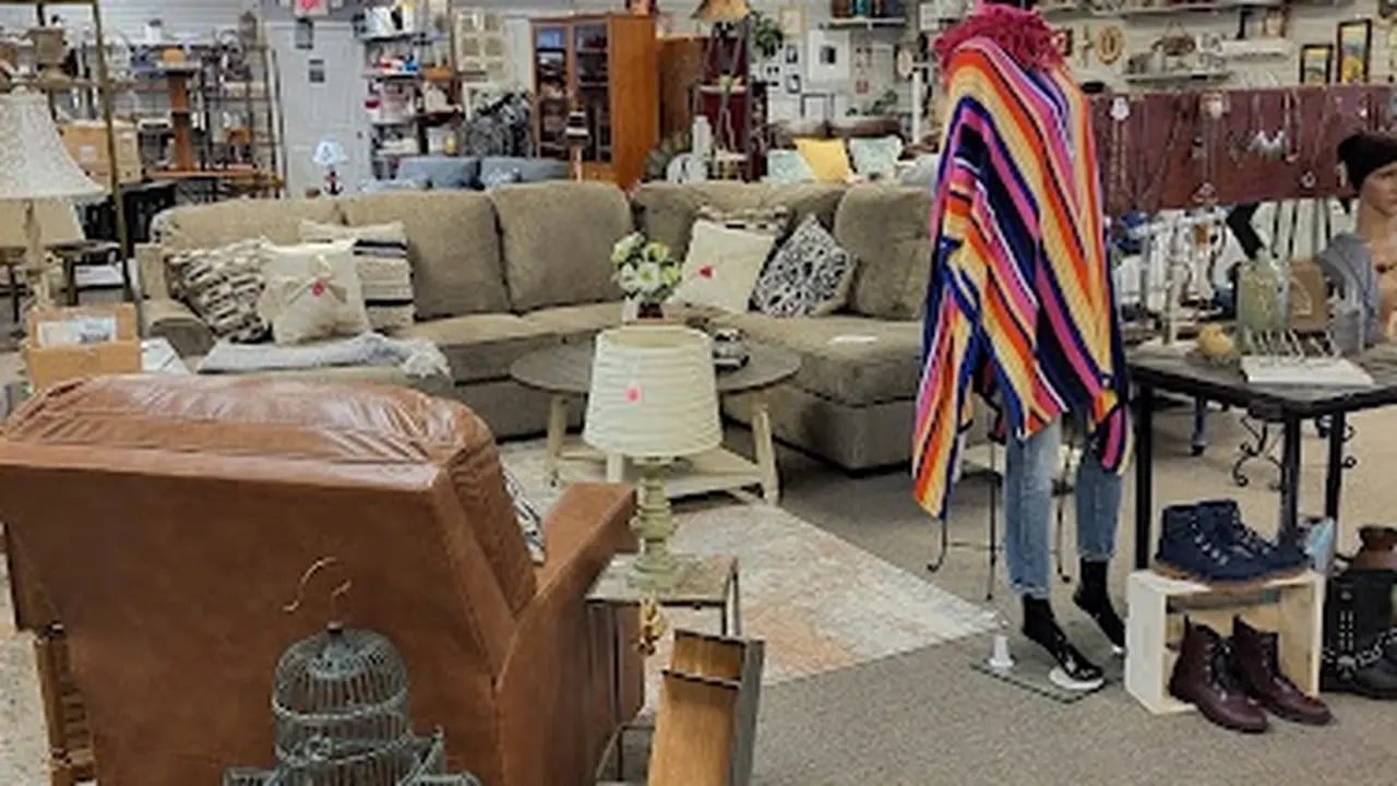 Consignment store in St Peters, Missouri: USA Resale St. Charles