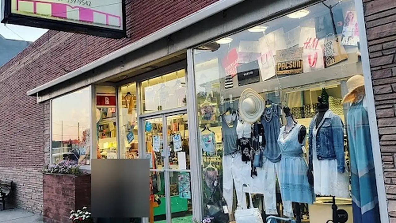 Consignment store in Douglas, Wyoming: Used To Be Yours Consignment Boutique