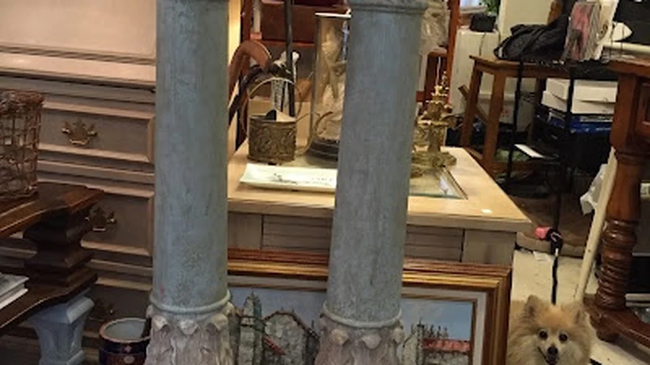 Consignment store in Locust Valley, New York: Valley attic