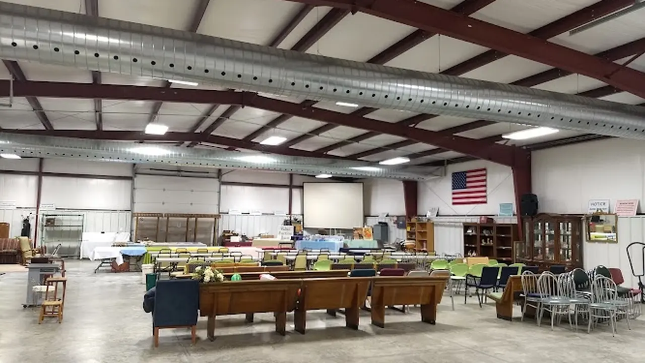 Consignment store in Columbia, Missouri: Value Auction Barn