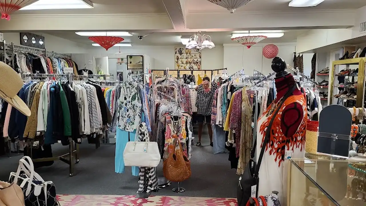 Consignment store in Warren, New Jersey: Vested Interest