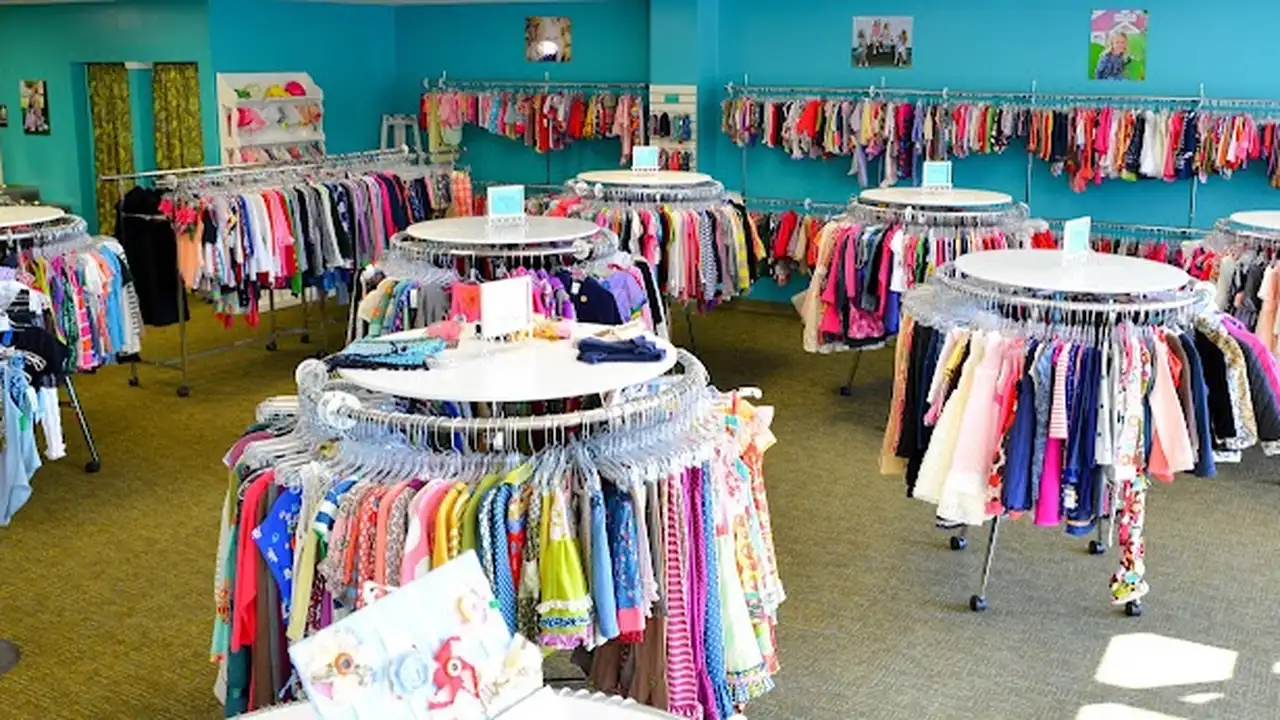 Consignment store in Ada, Michigan: Village Kids Consignment Boutique