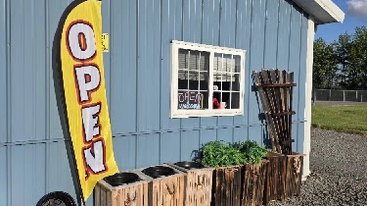 Consignment store in Mt Orab, Ohio: WALEKK