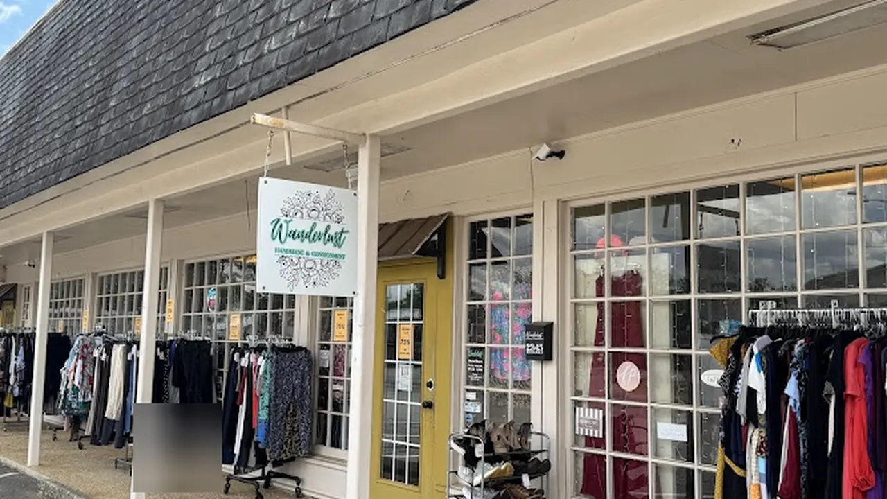 Consignment store in Albany, Georgia: Wanderlust Handmade & Consignment