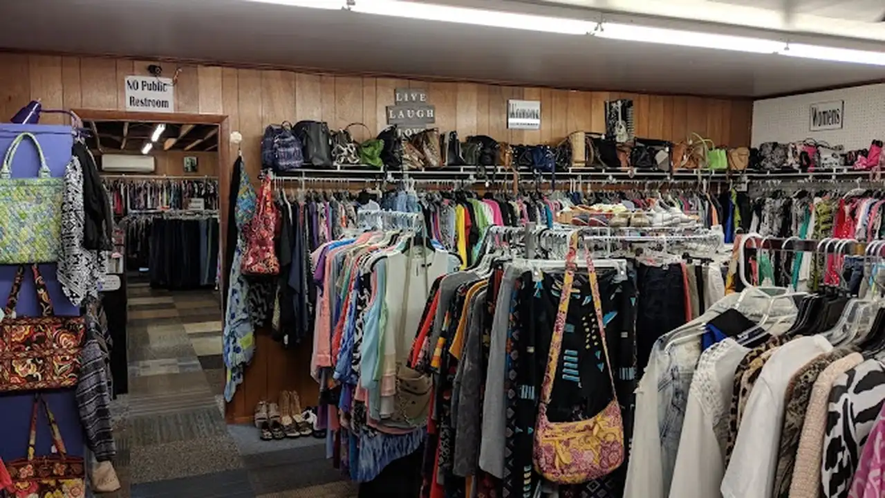 Consignment store in Lewistown, Pennsylvania: Warehouse 13 Consignment Shop