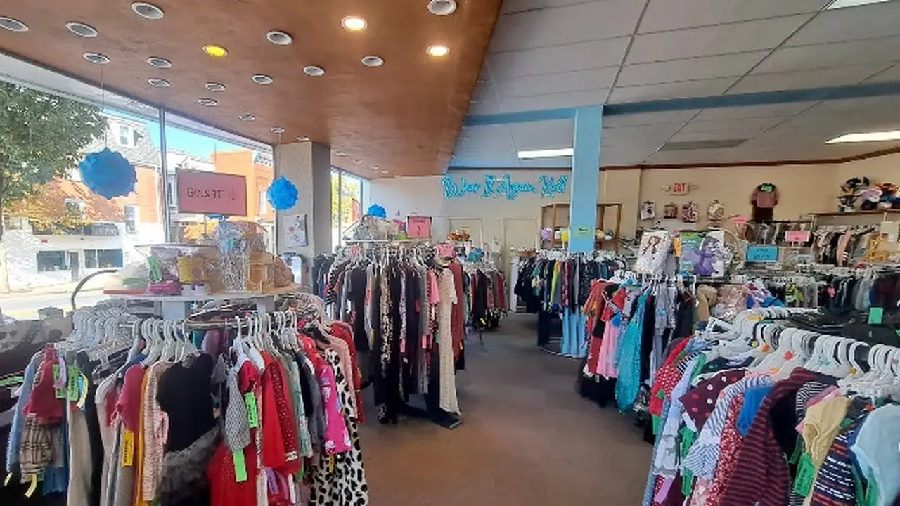 Consignment store in Charles Town, West Virginia: Wear It Again Kid