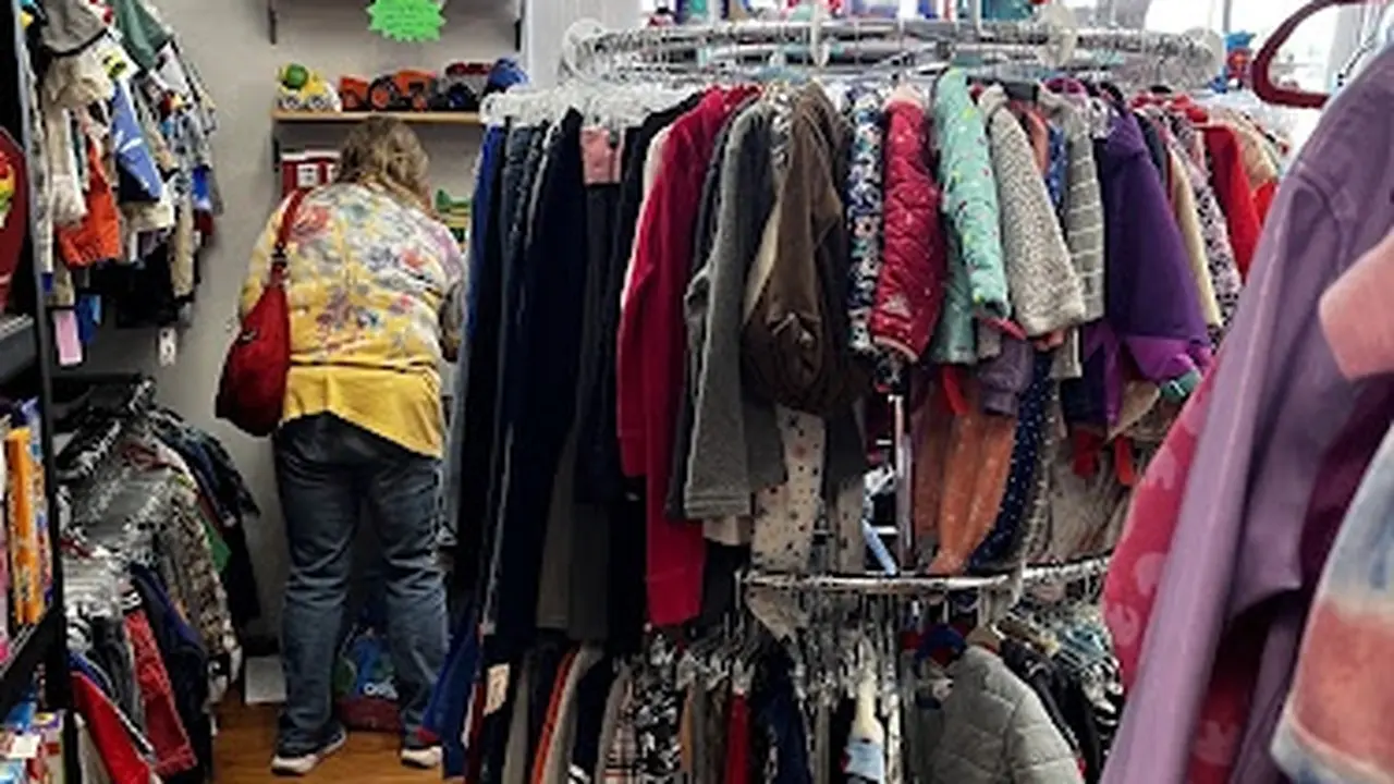 Consignment store in Pasadena, Maryland: Wear It Again Sam kids consignment