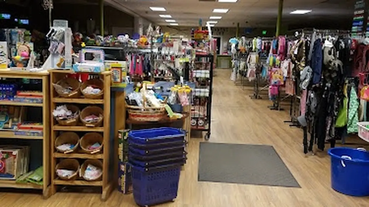 Consignment store in Bellingham, Washington: Wee Ones Reruns