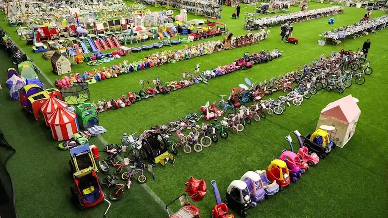 Consignment store in Westfield, Indiana: Whale of a Sale