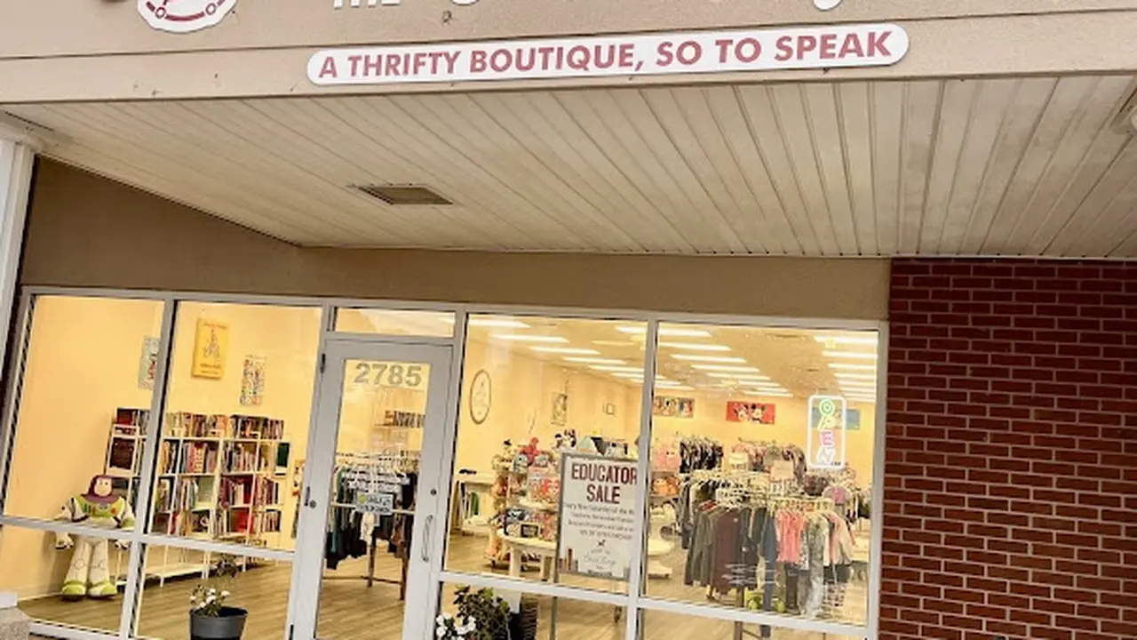 Consignment store in Urbandale, Iowa: Where The Child Things Are