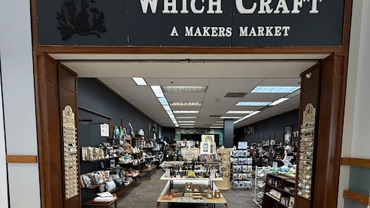 Consignment store in Manhattan, Kansas: Which Craft