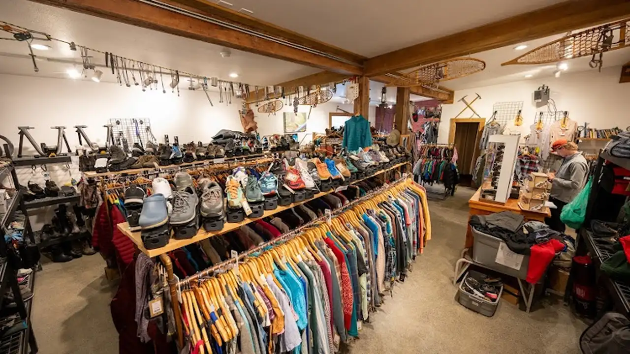 Consignment store in Moscow, Idaho: White Pine Outfitters