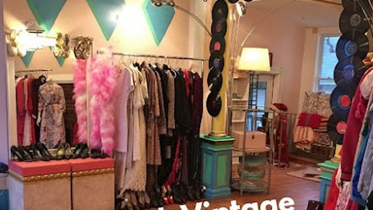 Consignment store in South Yarmouth, Massachusetts: Wicked Thrift