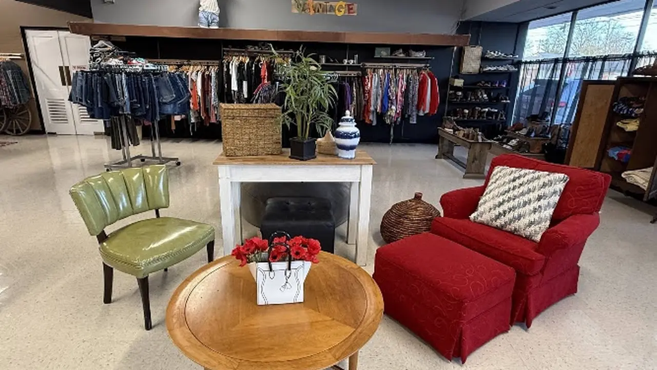 Consignment store in Centralia, Illinois: Wild Poppy's ReFind