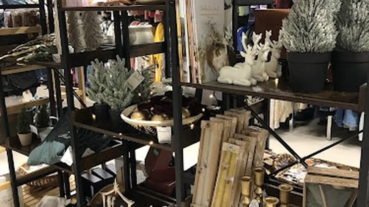 Consignment store in Abbottstown, Pennsylvania: Wild Sage Boutique