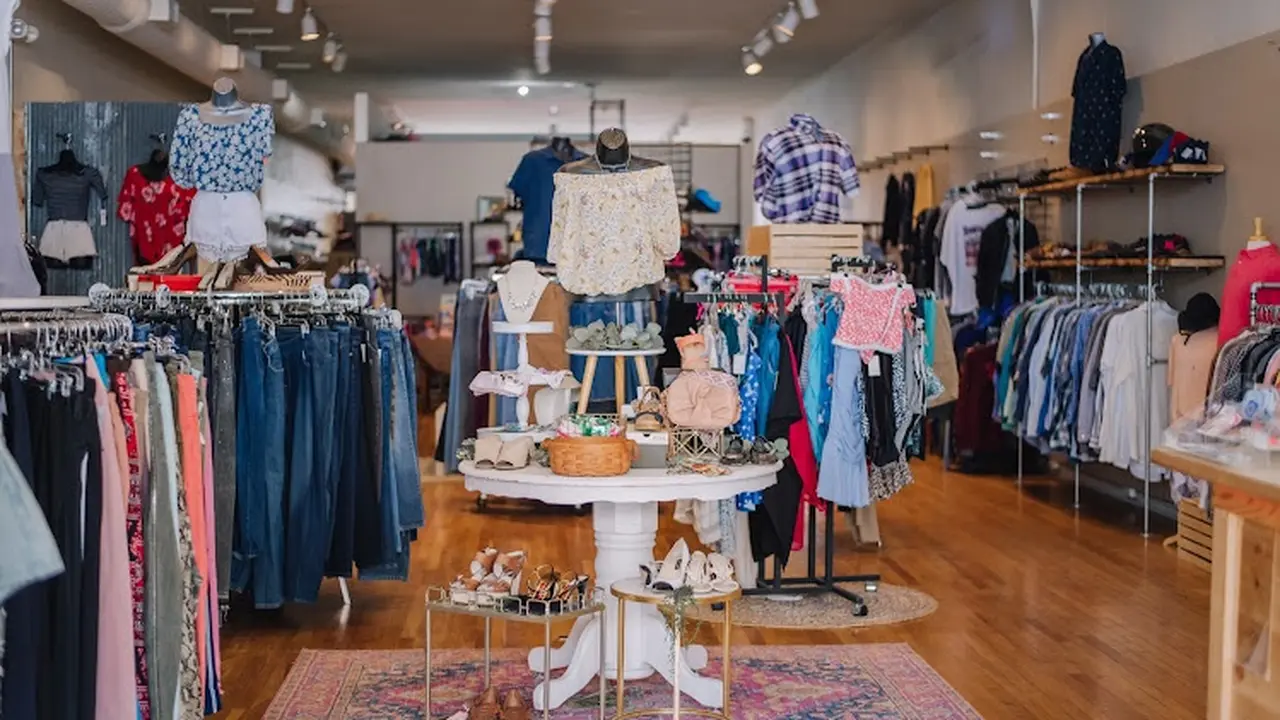 Consignment store in Manhattan, Kansas: Wildflower Trading Co.
