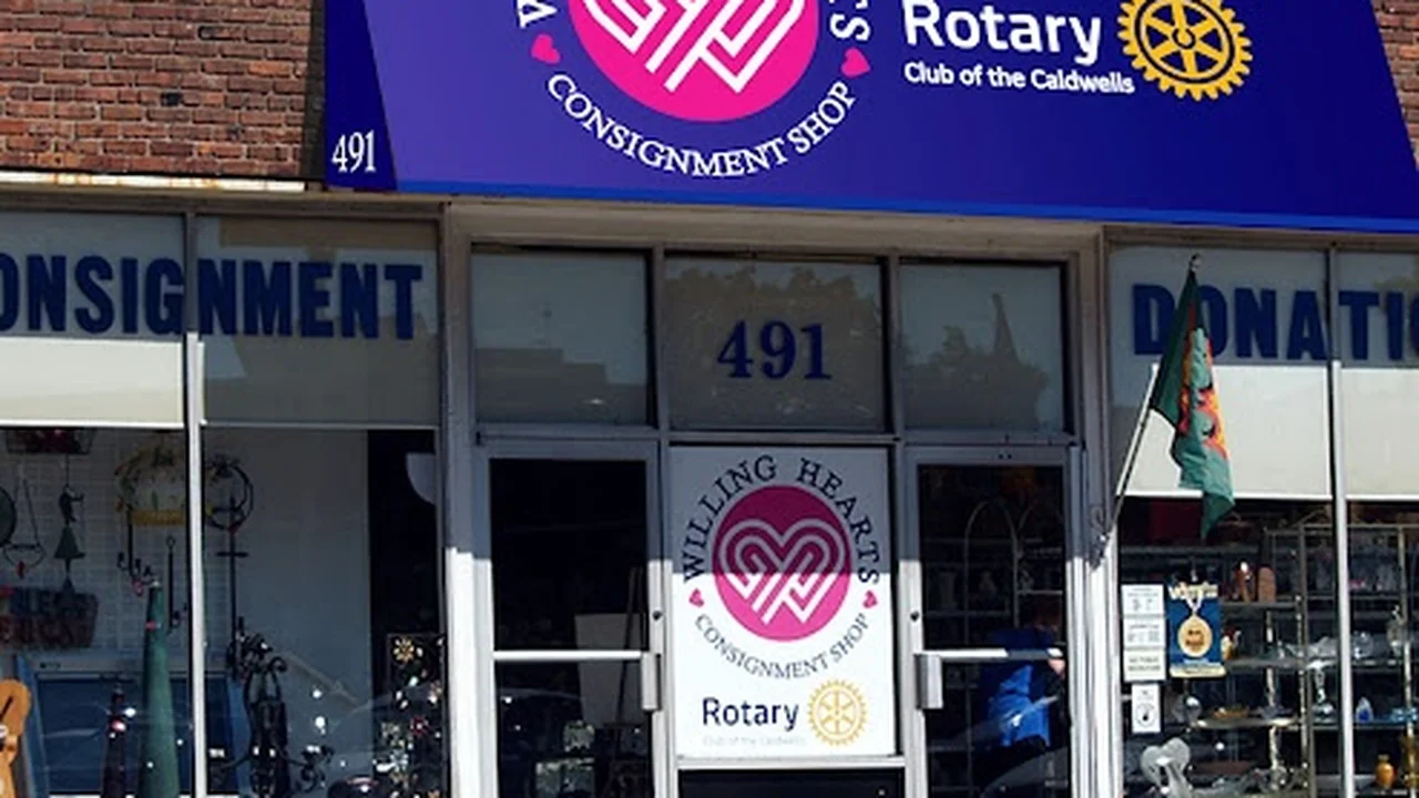 Consignment store in Caldwell, New Jersey: Willing Hearts Consignment Shop