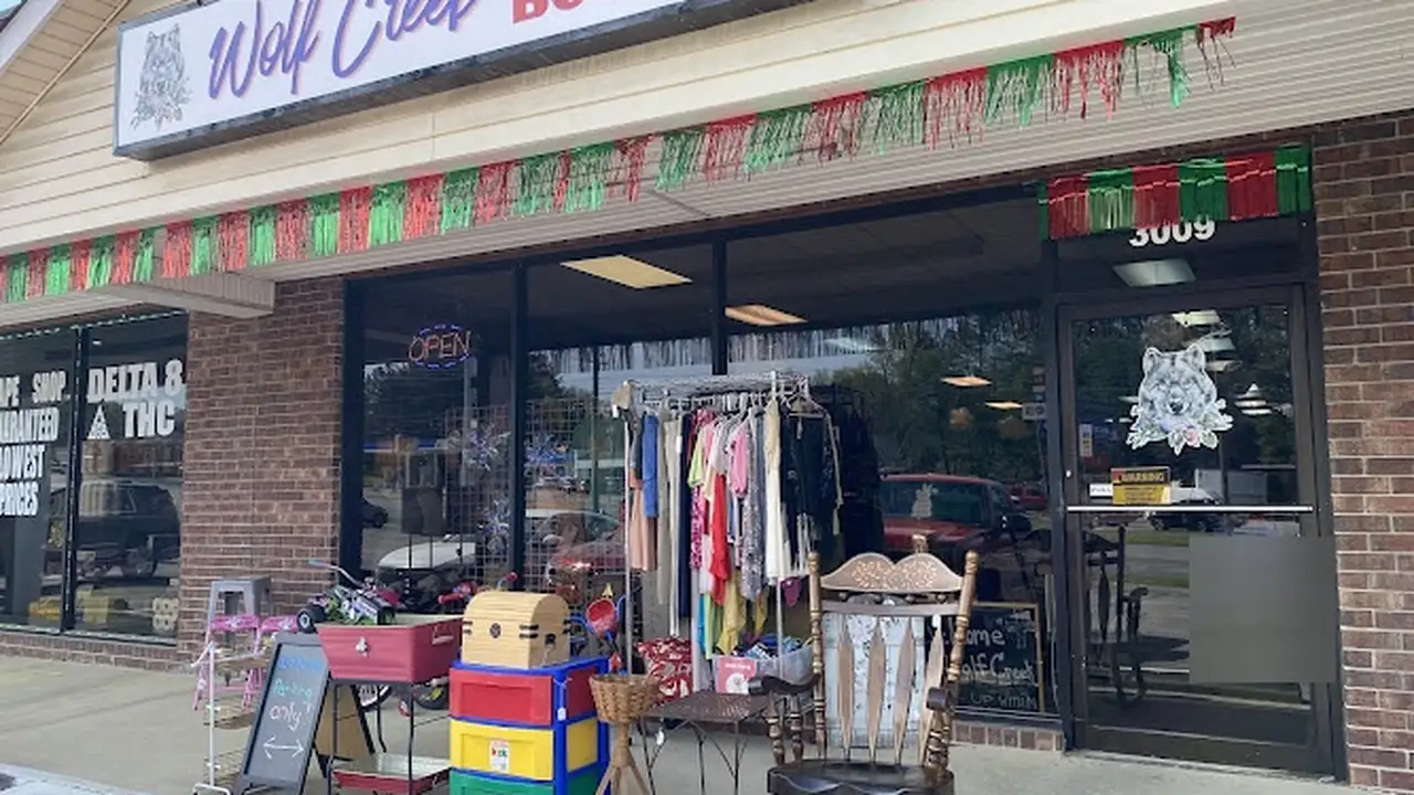 Consignment store in Dalton, Georgia: Wolf Creek Resale & Boutique