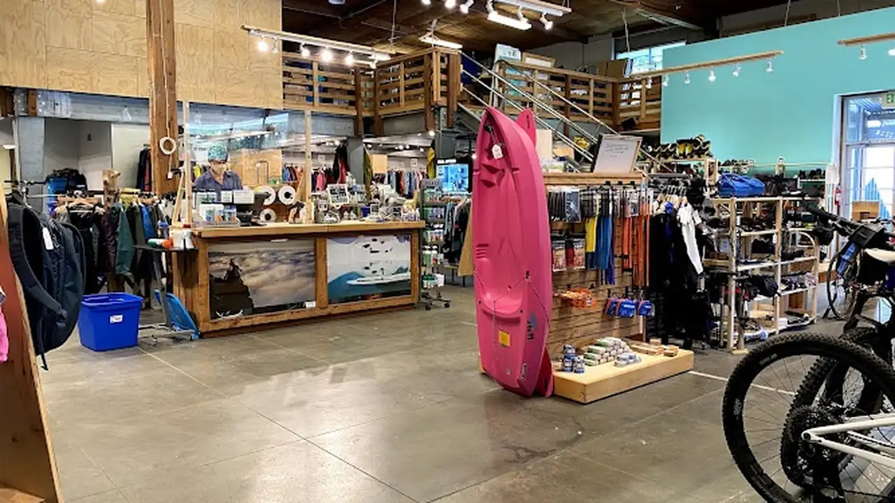 Consignment store in Seattle, Washington: Wonderland Gear Exchange