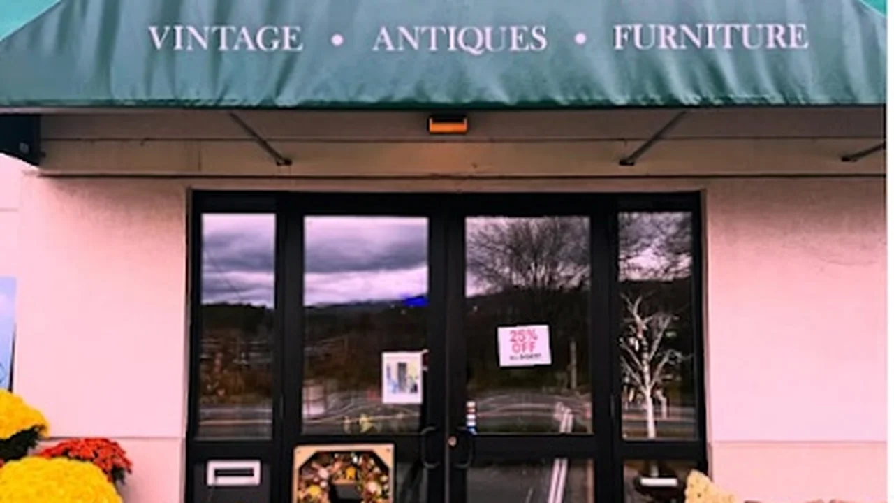 Consignment store in Woodstock, Vermont: Woodstock Consignment